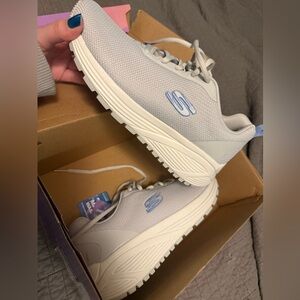 NIB - Skechers memory foam  tennis shoes / sneakers women’s size 7.5